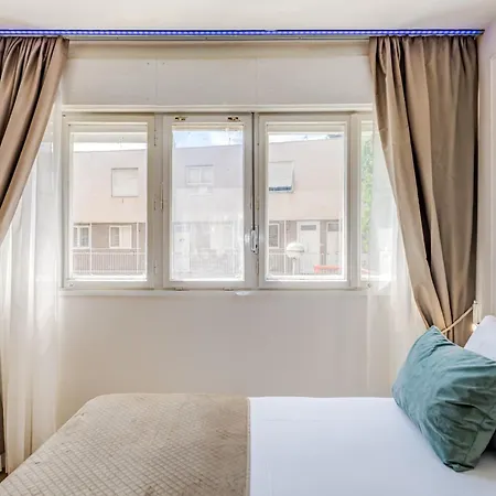 Center Located Cosy - 5min Walk To The Palace