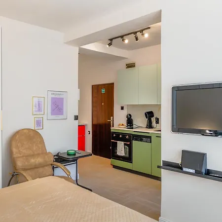 Center Located Cosy - 5min Walk To The Palace * Split